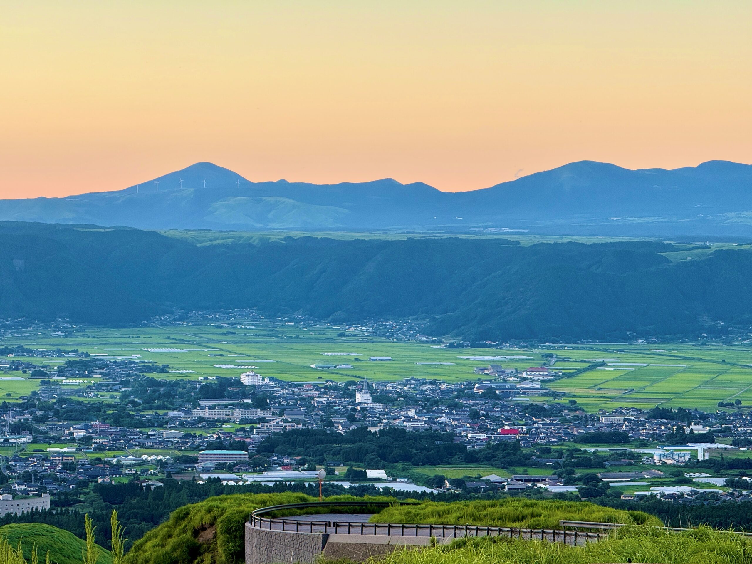阿蘇は夕景も綺麗 | 道の駅 阿蘇